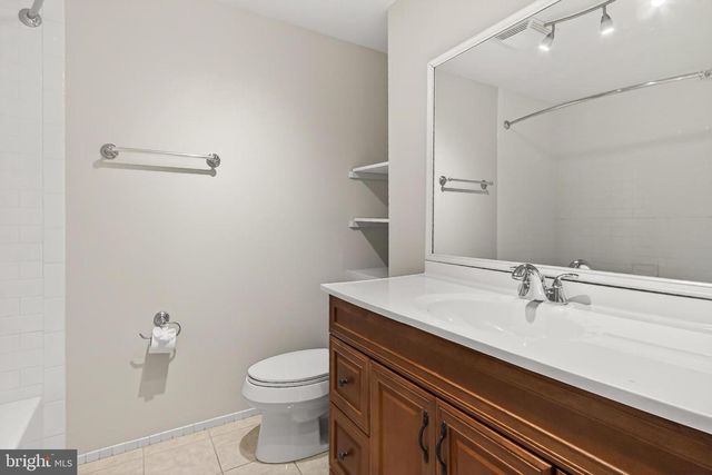 337 GUNDRY DR, Falls Church, VA 22046