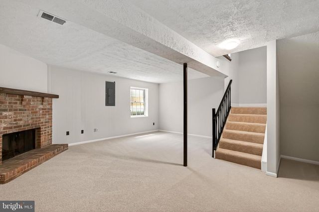 337 GUNDRY DR, Falls Church, VA 22046