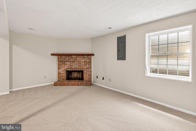 337 GUNDRY DR, Falls Church, VA 22046