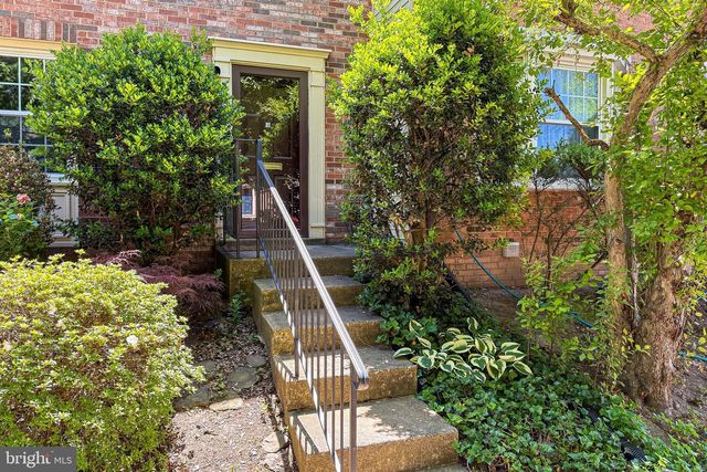 337 GUNDRY DR, Falls Church, VA 22046