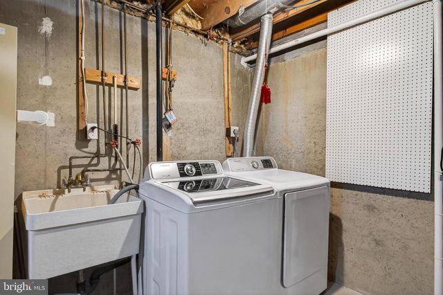 337 GUNDRY DR, Falls Church, VA 22046