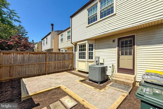 337 GUNDRY DR, Falls Church, VA 22046