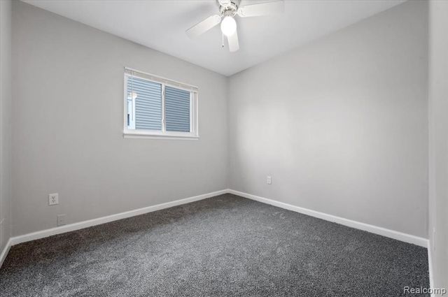 22417 Maxine Street, Saint Clair Shores, MI 48080