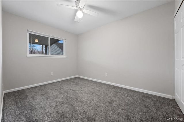 22417 Maxine Street, Saint Clair Shores, MI 48080