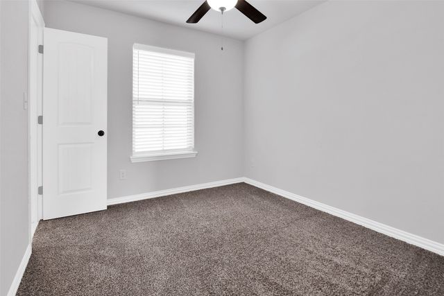 218 W Lake Street, Sherman, TX 75090