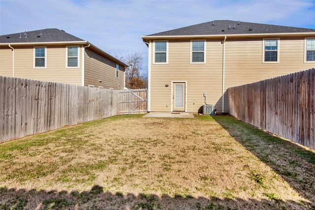 218 W Lake Street, Sherman, TX 75090