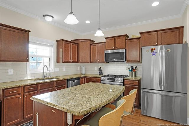 2816 Sand Trap Lane, Hope Mills, NC 28348