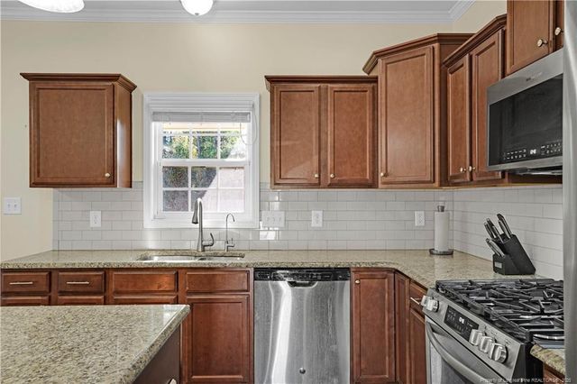 2816 Sand Trap Lane, Hope Mills, NC 28348