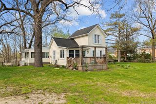 212 Brighton Lake Road, Brighton, MI 48116