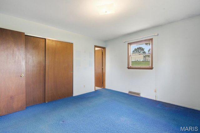 57 W Ofallon Drive, O'fallon, MO 63366