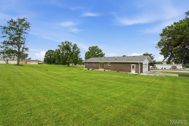 57 W Ofallon Drive, O'fallon, MO 63366