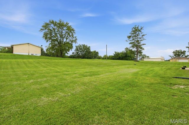 57 W Ofallon Drive, O'fallon, MO 63366