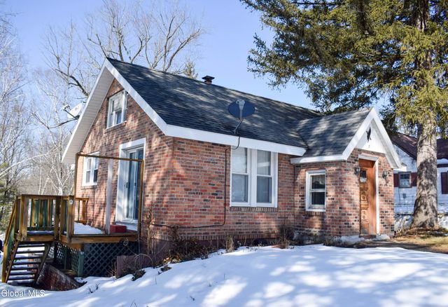 3 Mather Avenue, Colonie, NY 12304