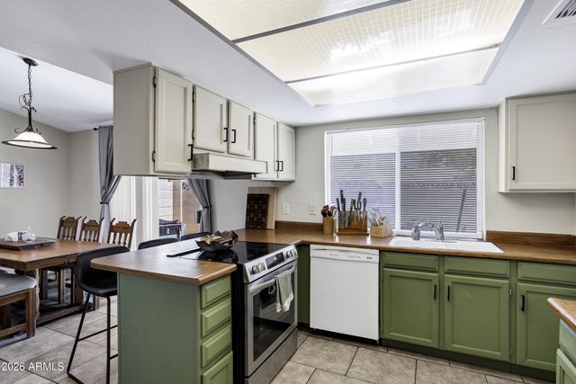 4648 W CONTINENTAL Drive, Glendale, AZ 85308