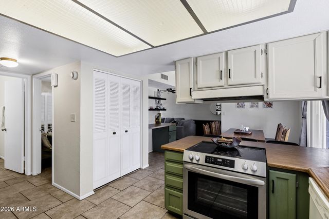 4648 W CONTINENTAL Drive, Glendale, AZ 85308