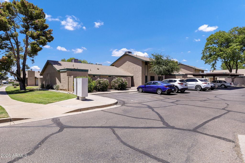 4648 W CONTINENTAL Drive, Glendale, AZ 85308 — photo 2