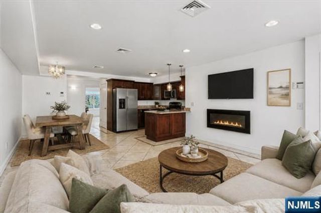 124 68th Street 102, Guttenberg, NJ 07093