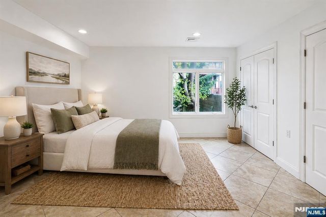 124 68th Street 102, Guttenberg, NJ 07093