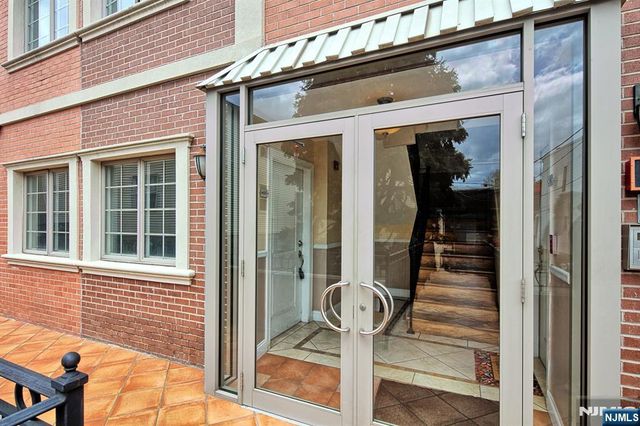 124 68th Street 102, Guttenberg, NJ 07093