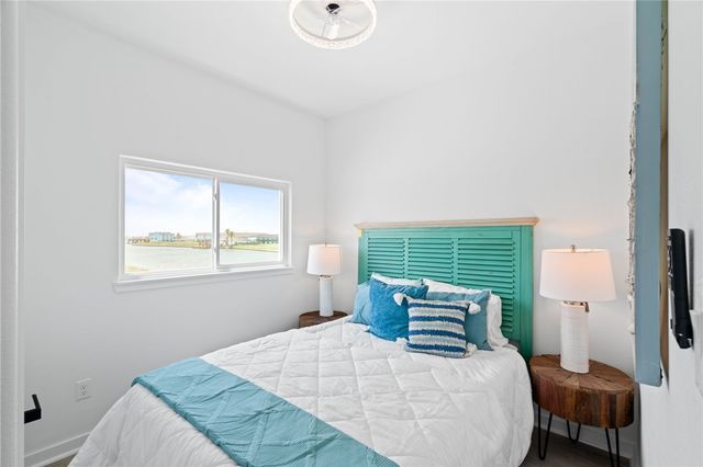 14937 Leeward Dr, Corpus Christi, TX 78418