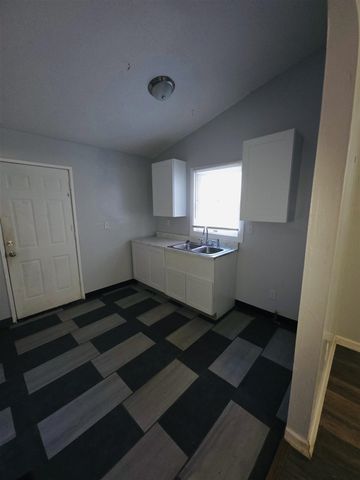 849 Bates Street, Grand Rapids, MI 49506