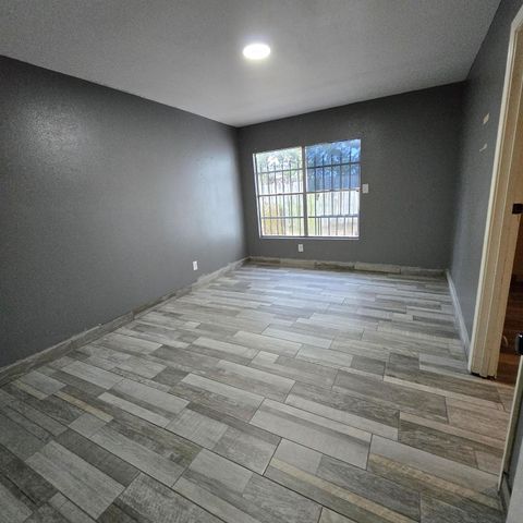 11531 Villa Heights Drive, Houston, TX 77066