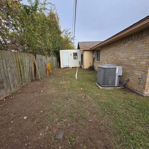 11531 Villa Heights Drive, Houston, TX 77066