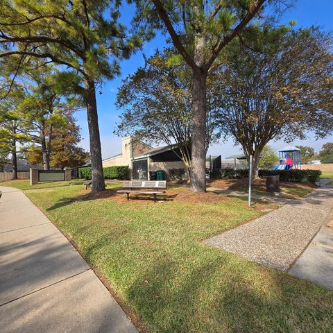 11531 Villa Heights Drive, Houston, TX 77066