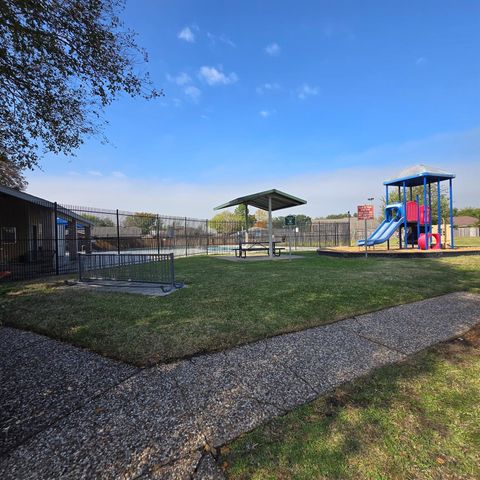 11531 Villa Heights Drive, Houston, TX 77066