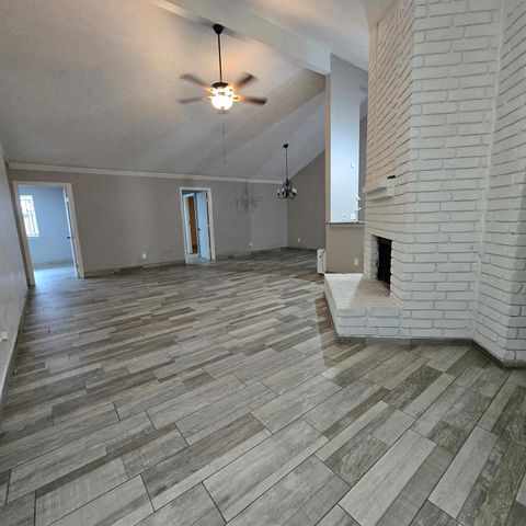 11531 Villa Heights Drive, Houston, TX 77066