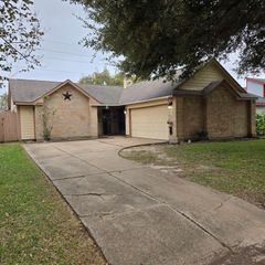 11531 Villa Heights Drive, Houston, TX 77066