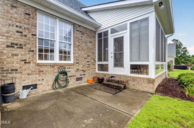 548 Walapai Drive, Fuquay Varina, NC 27526