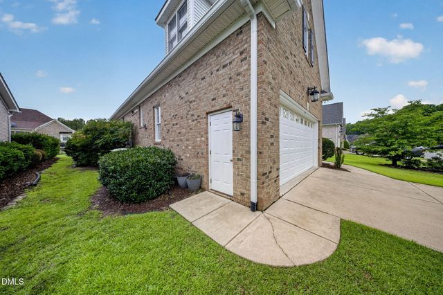 548 Walapai Drive, Fuquay Varina, NC 27526