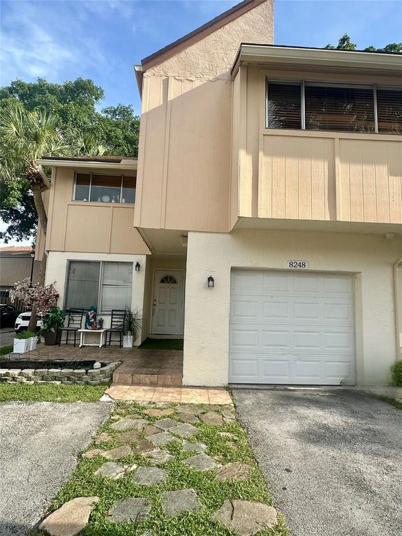 8248 NW 9th St 6, Fort Lauderdale, FL 33324