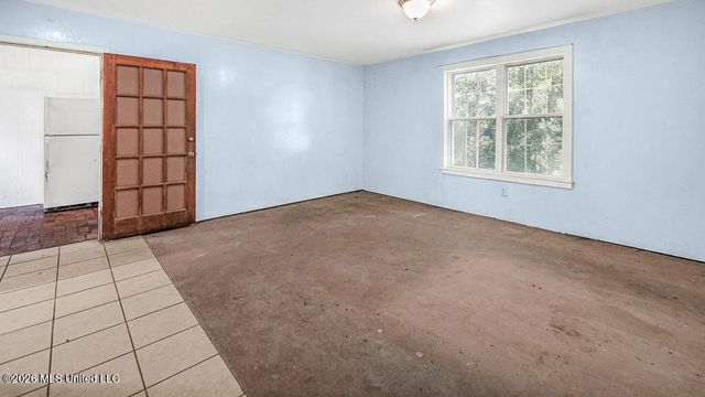 3215 Detroit Avenue, Pascagoula, MS 39581