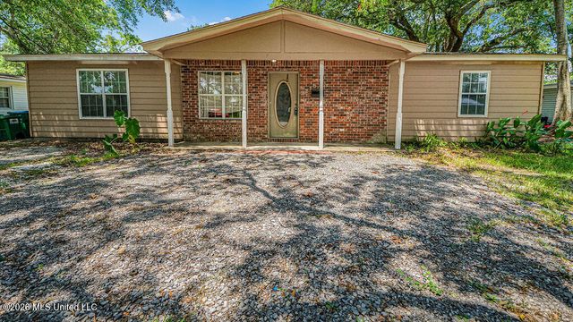 3215 Detroit Avenue, Pascagoula, MS 39581