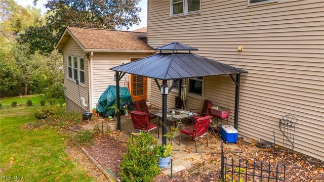 121 Beckett Court, St Clairsville, OH 43950