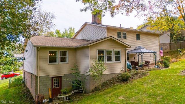 121 Beckett Court, St Clairsville, OH 43950