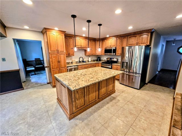 121 Beckett Court, St Clairsville, OH 43950