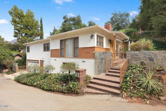 10022 Moy Lane, Sunland, CA 91040