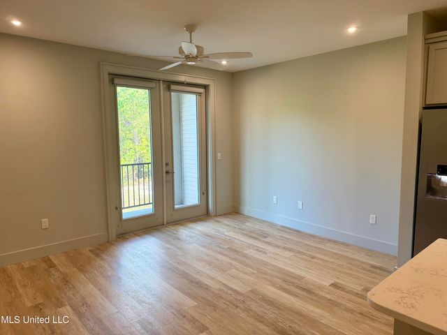 2501 Bienville Boulevard, 523, Ocean Springs, MS 39564