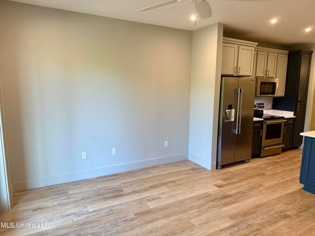 2501 Bienville Boulevard, 523, Ocean Springs, MS 39564