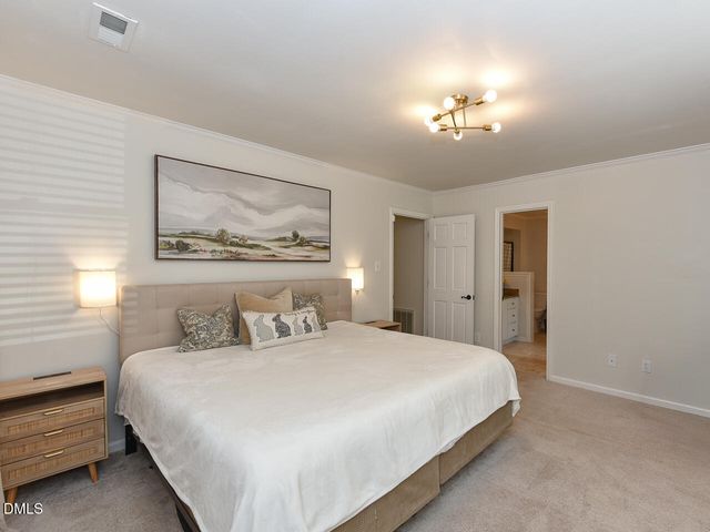 5674 Hamstead Crossing, Raleigh, NC 27612