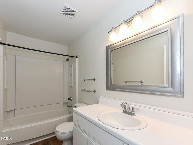 5674 Hamstead Crossing, Raleigh, NC 27612