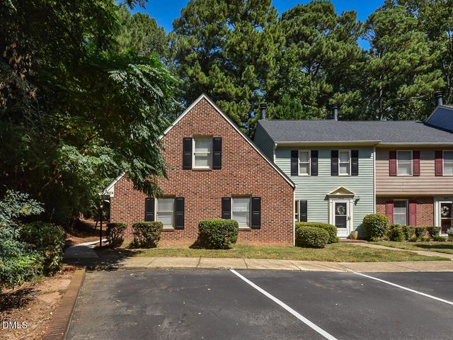 5674 Hamstead Crossing, Raleigh, NC 27612