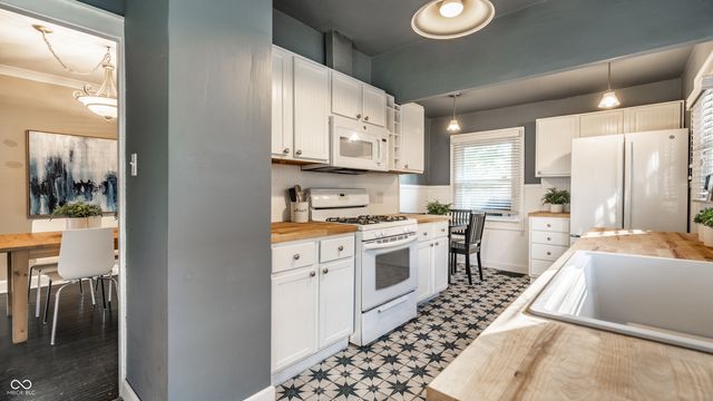 5125 Carrollton Avenue, Indianapolis, IN 46205