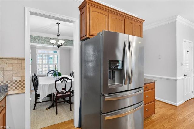 103 W Wedgwood DR, Yorktown, VA 23693