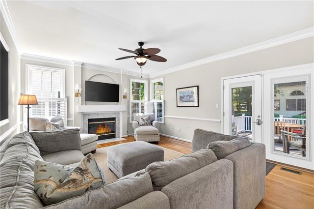 103 W Wedgwood DR, Yorktown, VA 23693