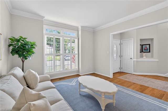 103 W Wedgwood DR, Yorktown, VA 23693