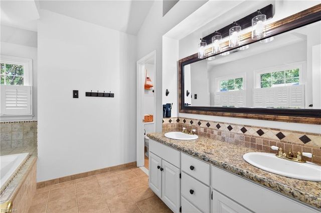 103 W Wedgwood DR, Yorktown, VA 23693